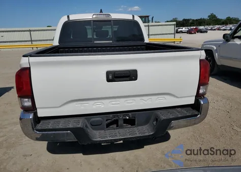 2021 Toyota Tacoma Double Cab z USA, uszkodzony, nr VIN 3TYAX5GN8MT018901